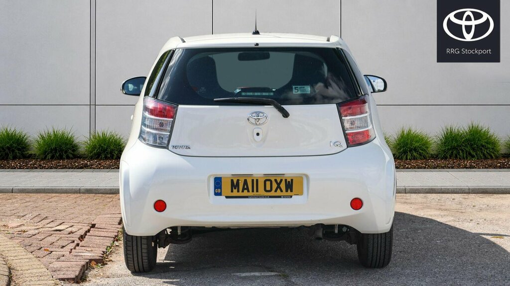 Toyota IQ Hatchback Hatchback 2008 - 2015 201161 Silver #24