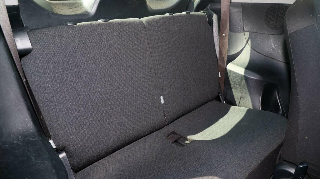 Toyota IQ Hatchback Hatchback 2008 - 2015 201161 Silver #8