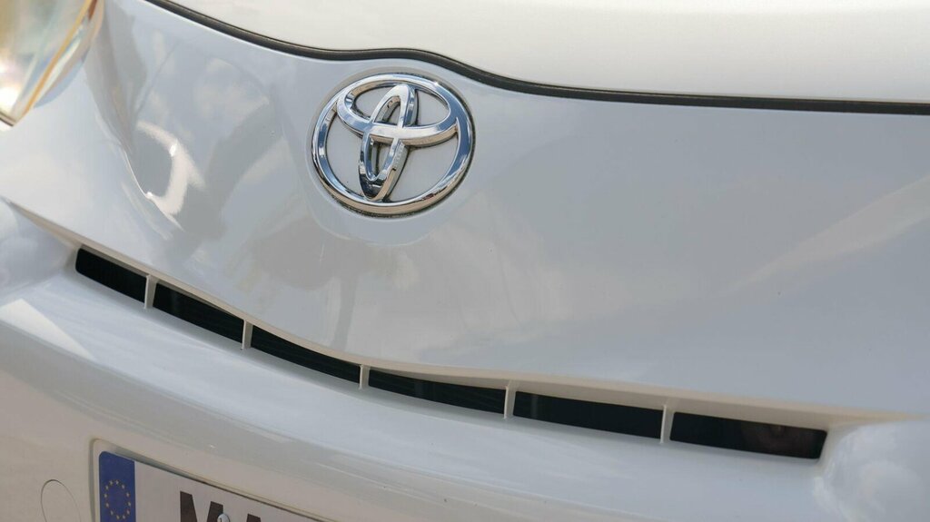 Toyota IQ Hatchback Hatchback 2008 - 2015 201161 Silver #35