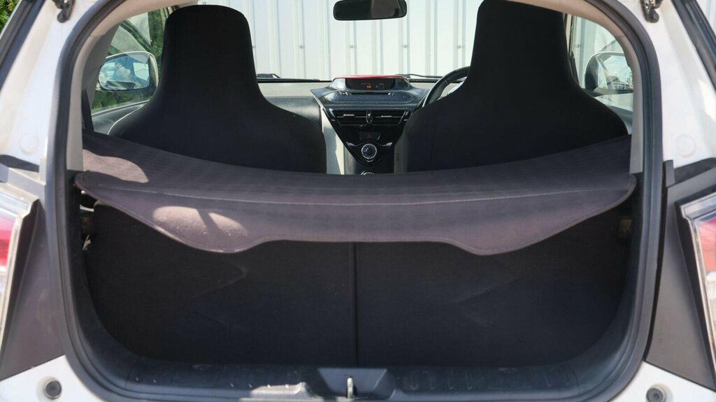 Toyota IQ Hatchback Hatchback 2008 - 2015 201161 Silver #13