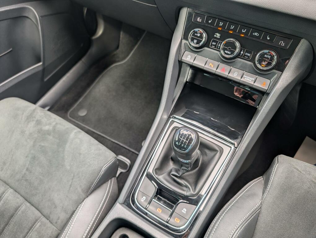 Skoda Karoq Se Drive Black #17