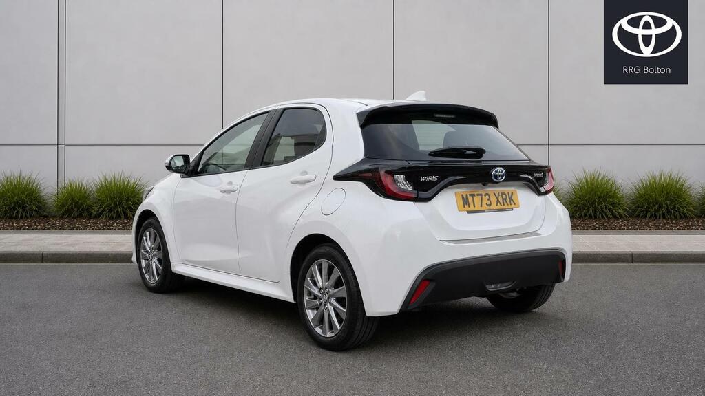 Toyota Yaris 1.5 Vvt-h Icon E-cvt Euro 6 Ss MT73XRK White #6