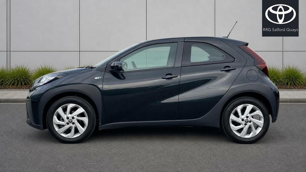 Toyota Aygo X 1.0 Vvt-i Pure Euro 6 Ss MT73SKD Black #4