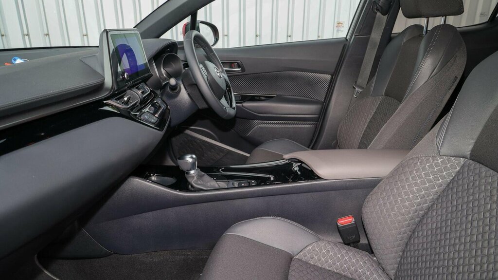 Toyota C-Hr 1.8 Vvt-h Design Cvt Euro 6 Ss MW72UVN Red #5