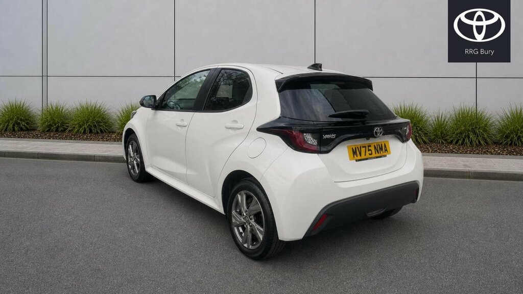 Toyota Yaris 1.5 Vvt-h Icon E-cvt Euro 6 Ss MV75NMA White #6