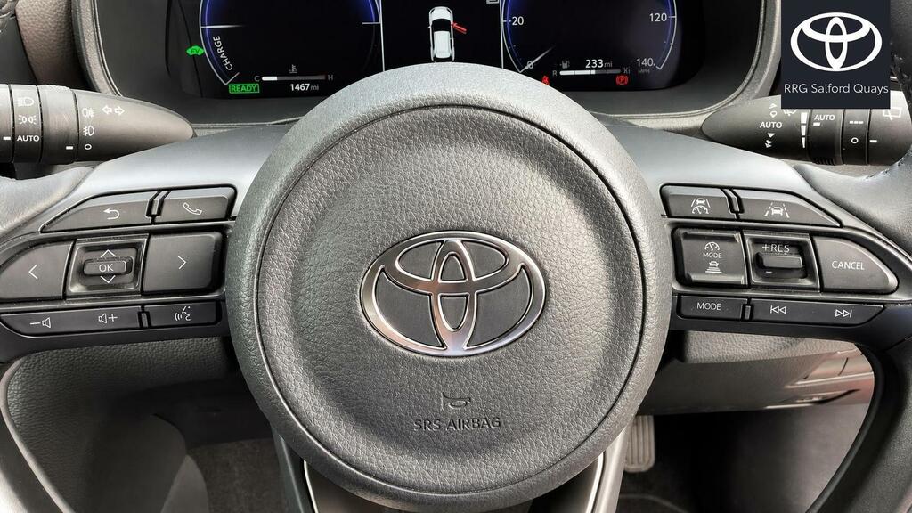 Toyota Yaris Cross Excel White #22