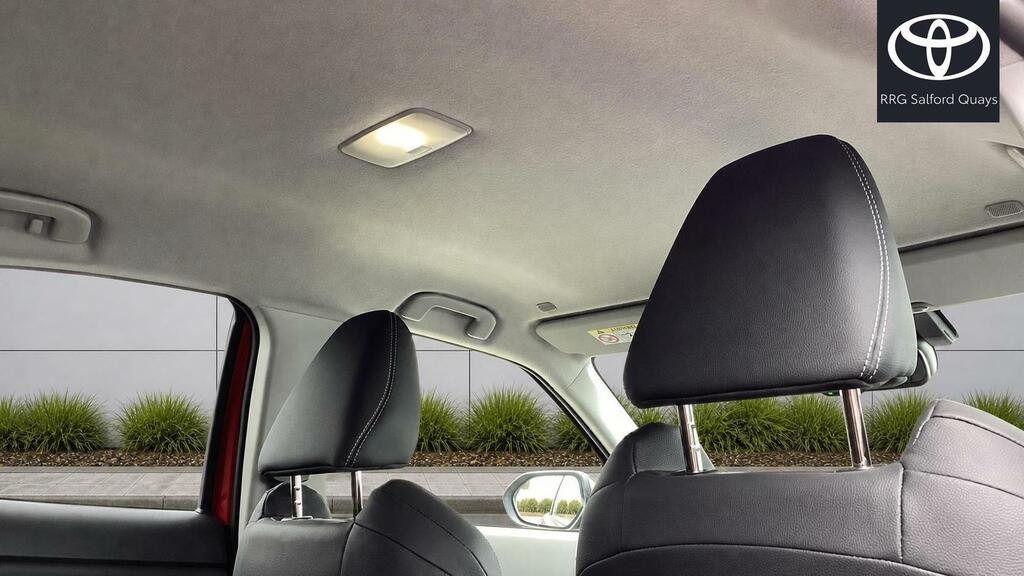 Toyota Yaris Cross Excel White #16