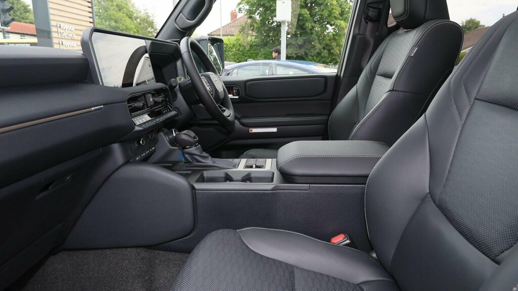 Toyota Land Cruiser 2.8D Mhev Invincible Suv Hybrid 4W Black #5