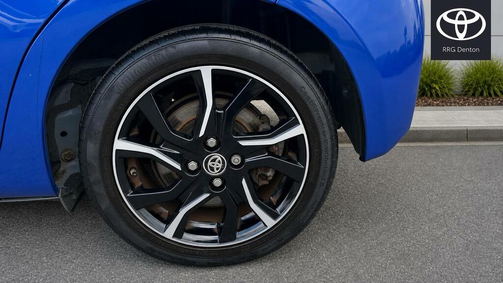 Toyota Yaris 1.5 Vvt-h Blue Bi-tone E-cvt Euro 6 Ss  #5