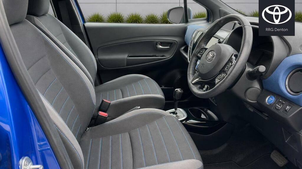 Toyota Yaris 1.5 Vvt-i Icon Tech 5-Dr Brown #13