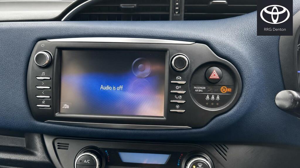 Toyota Yaris 1.5 Vvt-i Icon Tech 5-Dr Brown #17