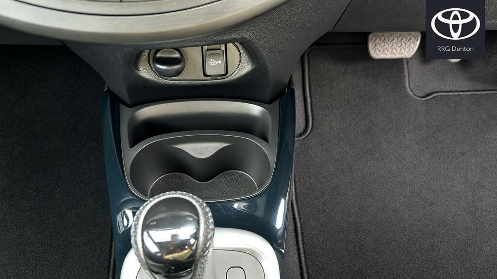 Toyota Yaris 1.5 Vvt-i Icon Tech 5-Dr Brown #20