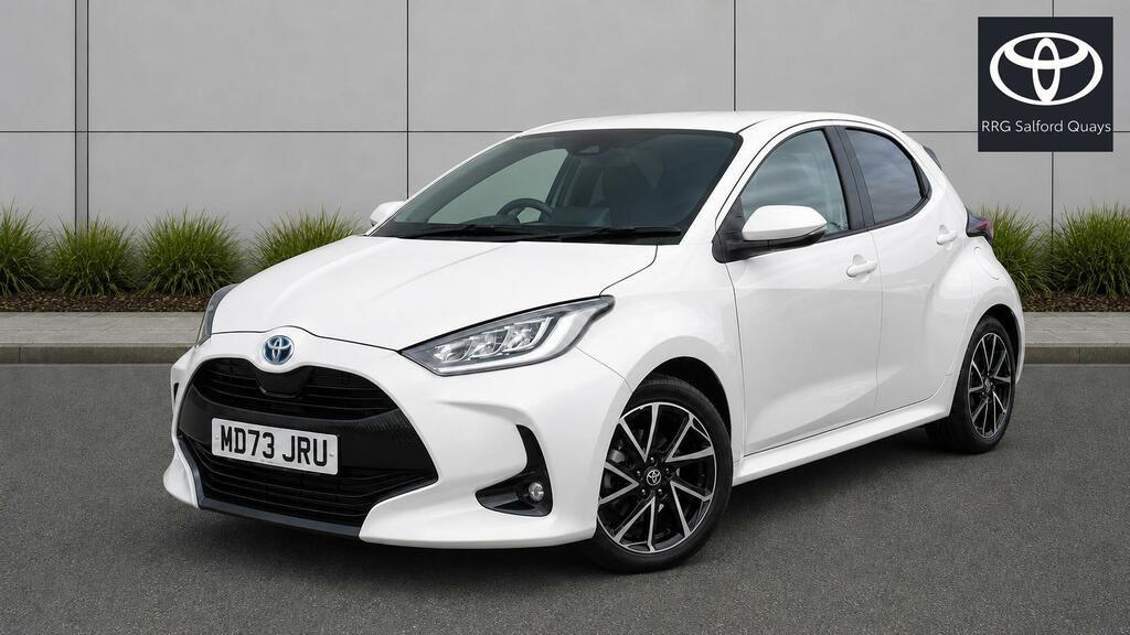 Toyota Yaris 1.5 Vvt-h Design E-cvt Euro 6 Ss MD73JRU White #3