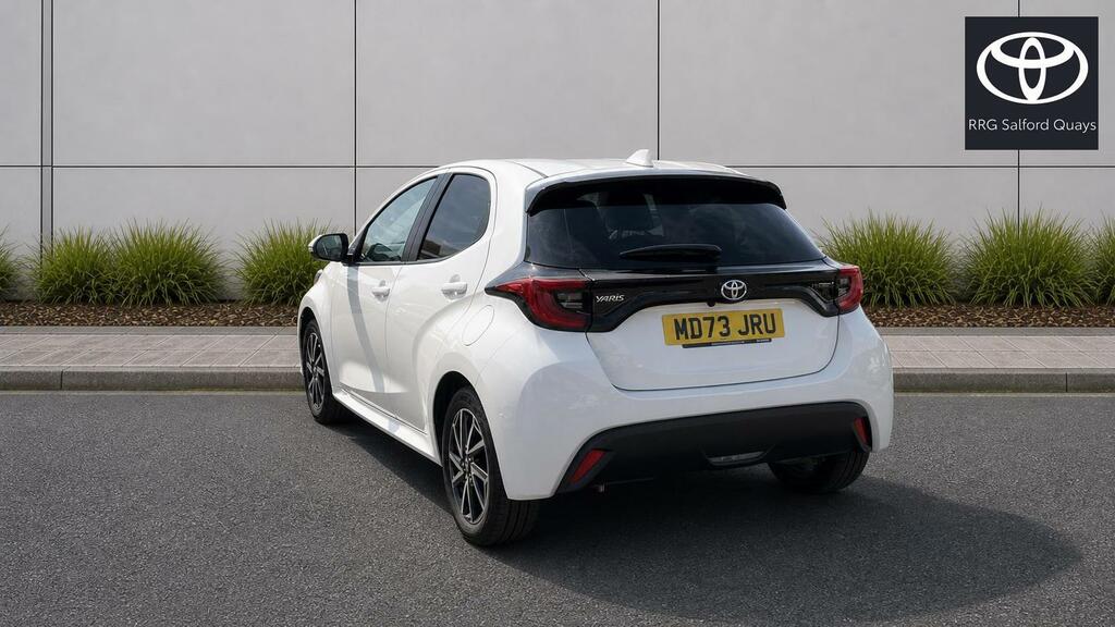 Toyota Yaris 1.5 Vvt-h Design E-cvt Euro 6 Ss MD73JRU White #6