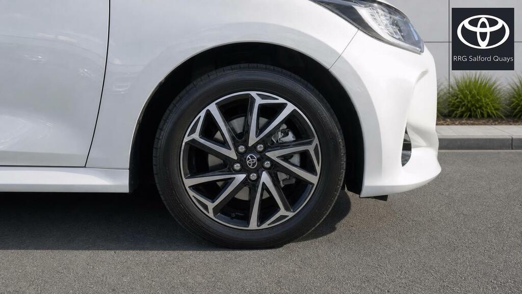 Toyota Yaris 1.5 Vvt-h Design E-cvt Euro 6 Ss MD73JRU White #5