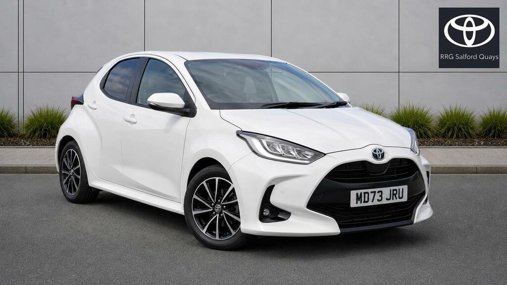Toyota Yaris 1.5 Vvt-h Design E-cvt Euro 6 Ss White