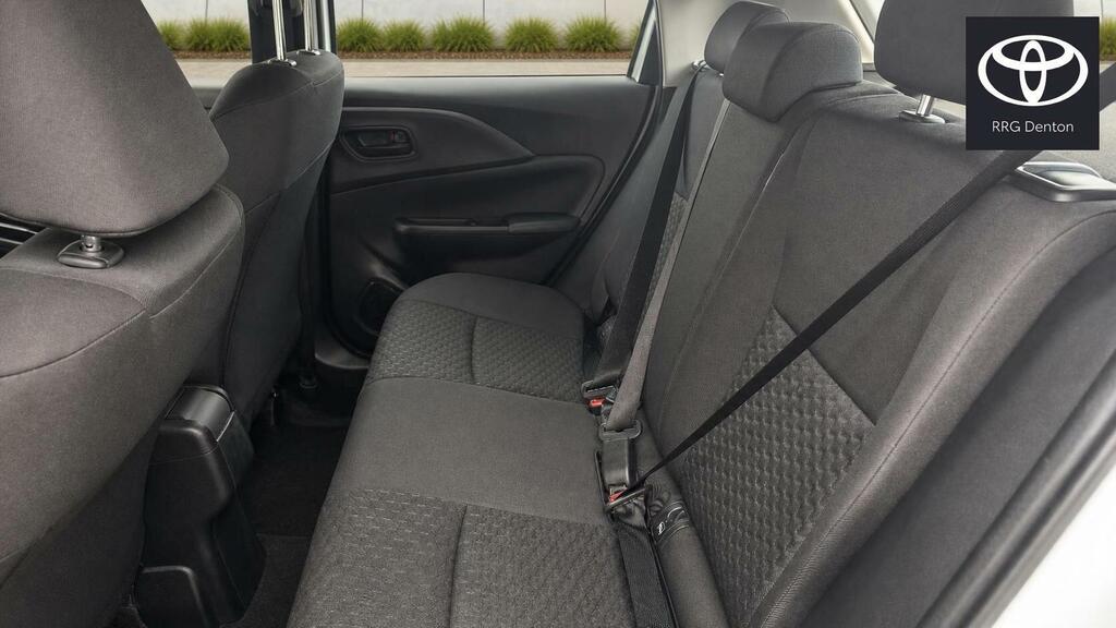 Toyota Yaris Cross Design White #13