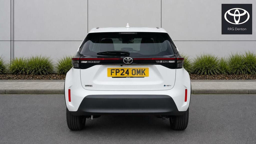 Toyota Yaris Cross Design White #8