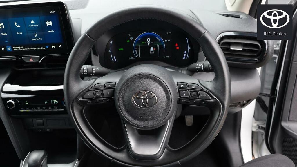 Toyota Yaris Cross Design White #22
