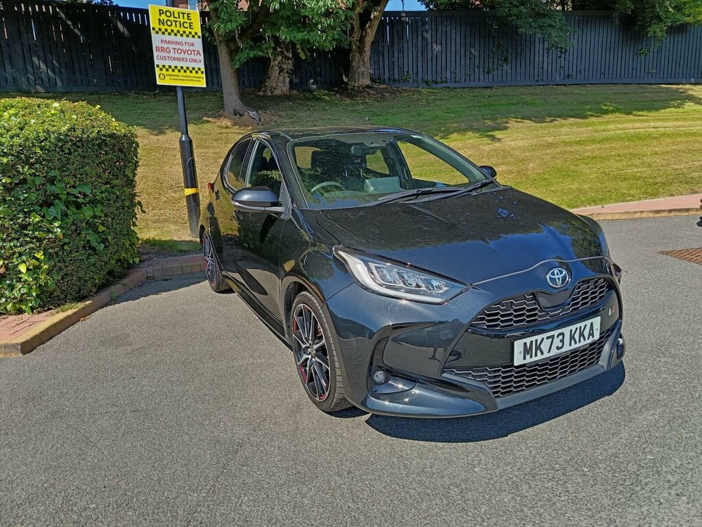 Toyota Yaris 1.5 Vvt-h Gr Sport E-cvt Euro 6 Ss Black