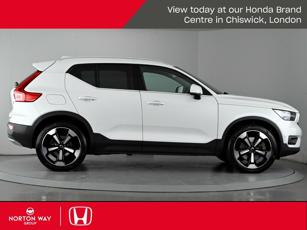 Volvo XC40 Inscription Pro T5 Plug-in Hybrid Fwd White #3