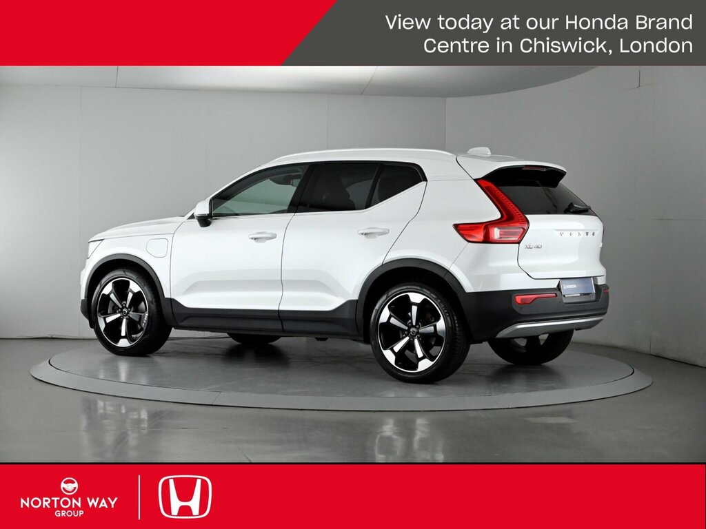 Volvo XC40 1.5 T3 163 Momentum Geartronic Black #20