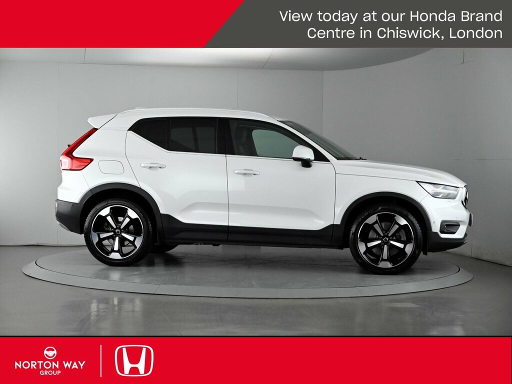 Volvo XC40 1.5 T3 163 Momentum Geartronic Black #33