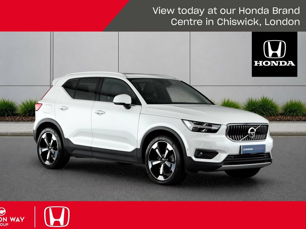 Volvo XC40 Inscription Pro T5 Plug-in Hybrid Fwd White
