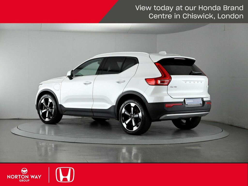 Volvo XC40 1.5 T3 163 Momentum Geartronic Black #21