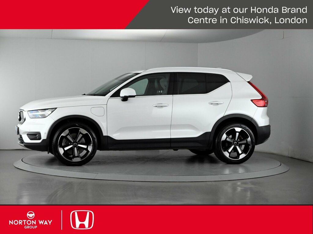 Volvo XC40 1.5 T3 163 Momentum Geartronic Black #15