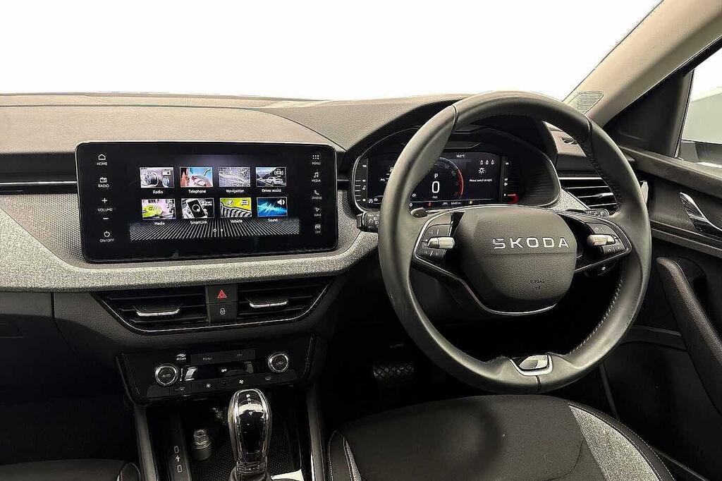 Skoda Scala 1.0 Tsi 116 Se Edition Dsg White #2