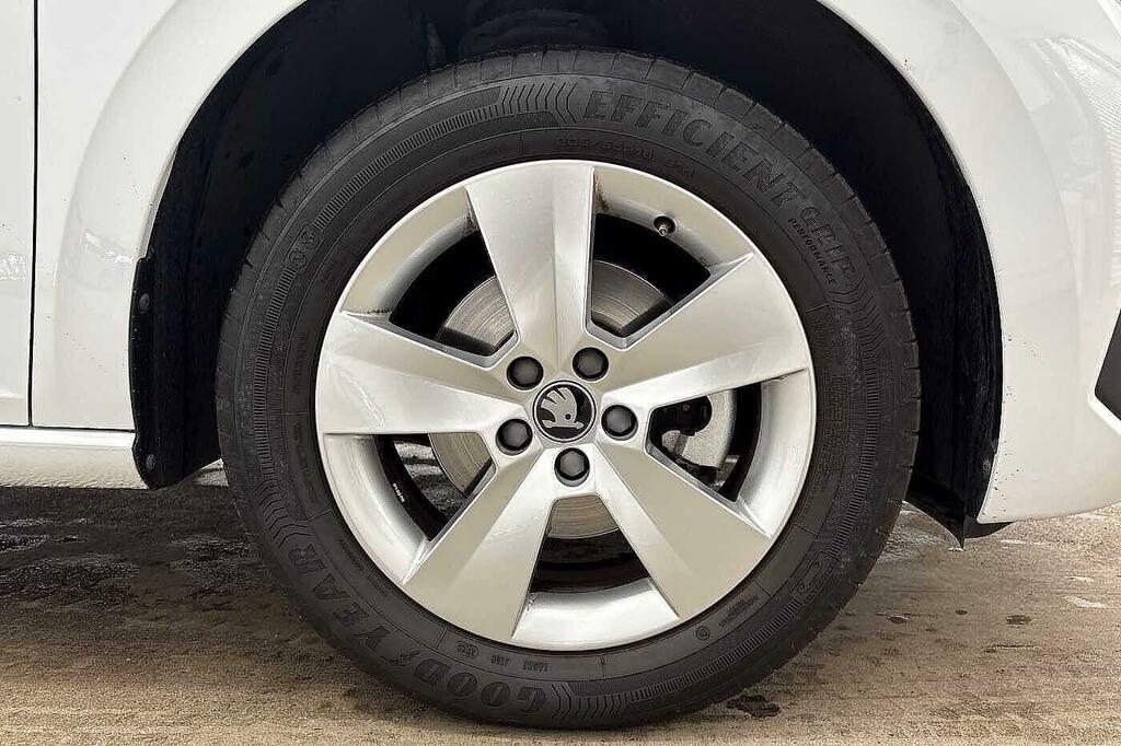 Skoda Scala 1.0 Tsi 116 Se Edition Dsg White #5
