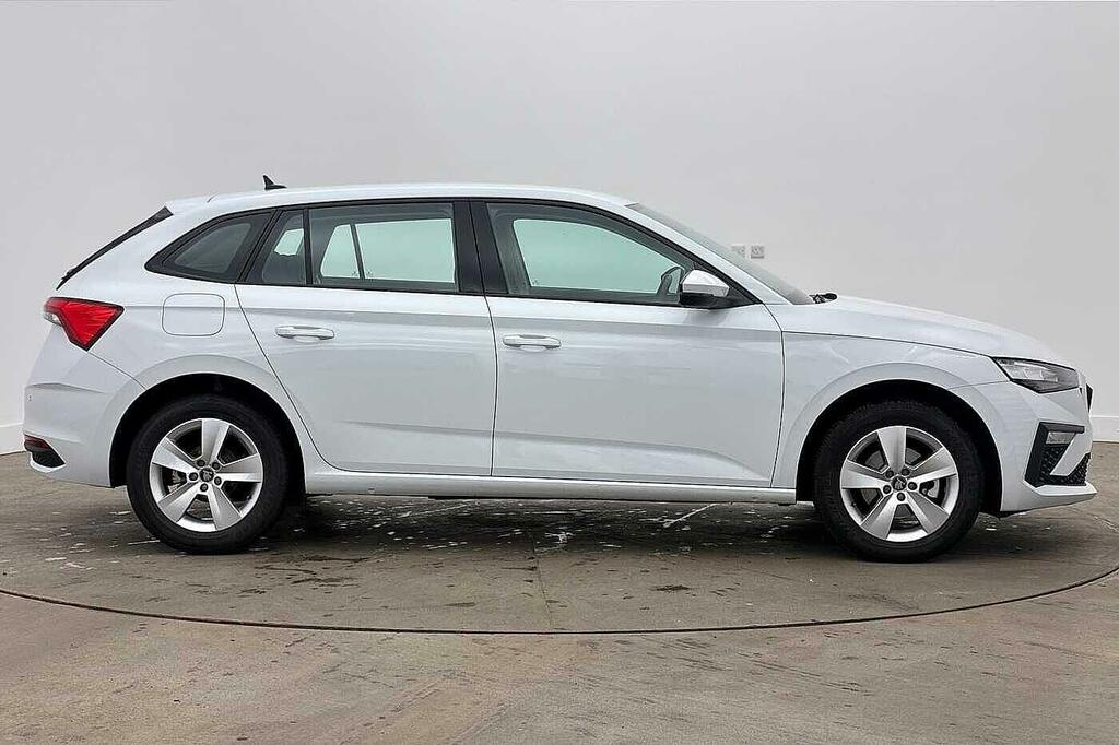 Skoda Scala 1.0 Tsi 116 Se Edition Dsg White #4