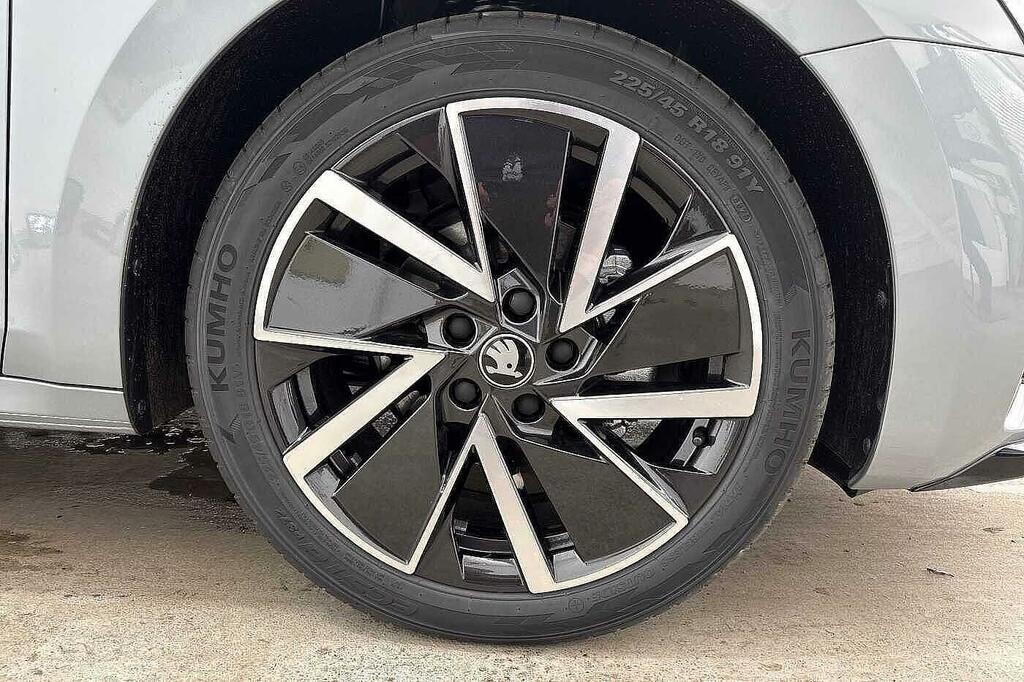 Skoda Octavia 1.5 Tsi 150 E-tec Sportline Dsg Silver #5