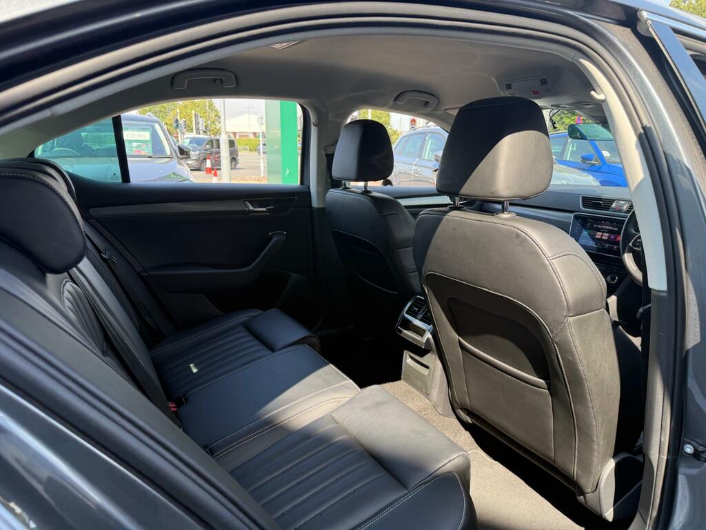 Skoda Superb Skoda Superb Estate 1.4 Tsi Iv Sport Line Plus Dsg White #12