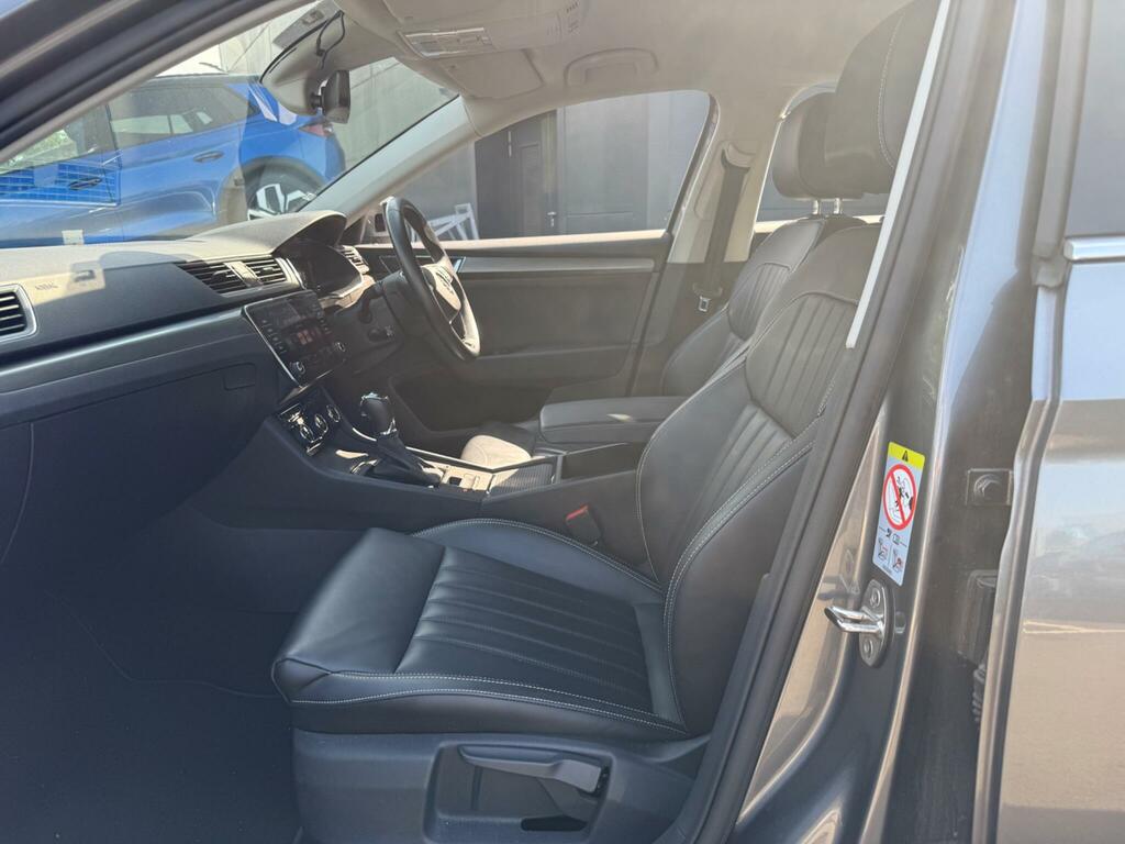Skoda Superb Skoda Superb Estate 1.4 Tsi Iv Sport Line Plus Dsg White #20
