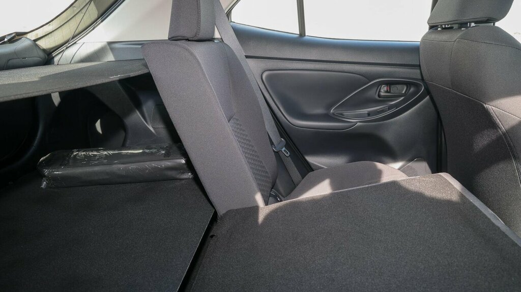 Toyota Yaris Cross 1.5 Vvt-h Excel E-cvt Euro 6 Ss Black #18