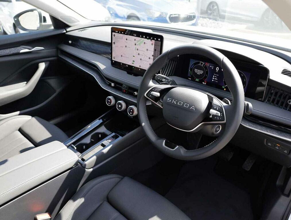 Skoda Superb 1.5 Tsi Iv Se L Dsg White #6