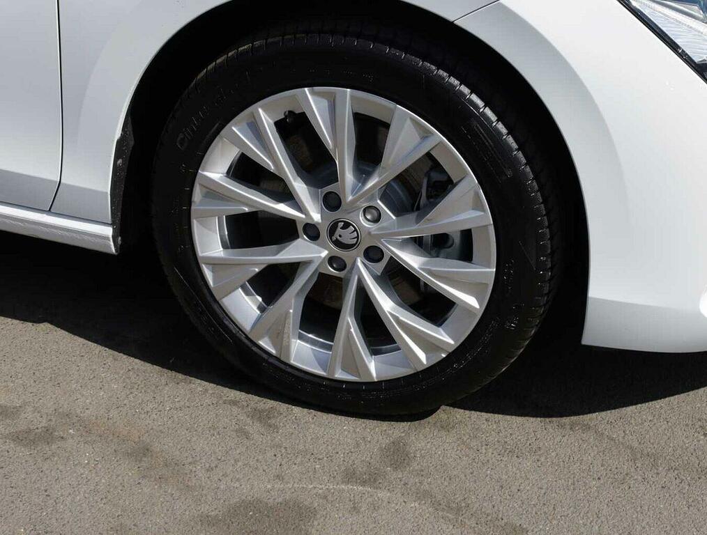 Skoda Superb 1.5 Tsi Iv Se L Dsg White #5