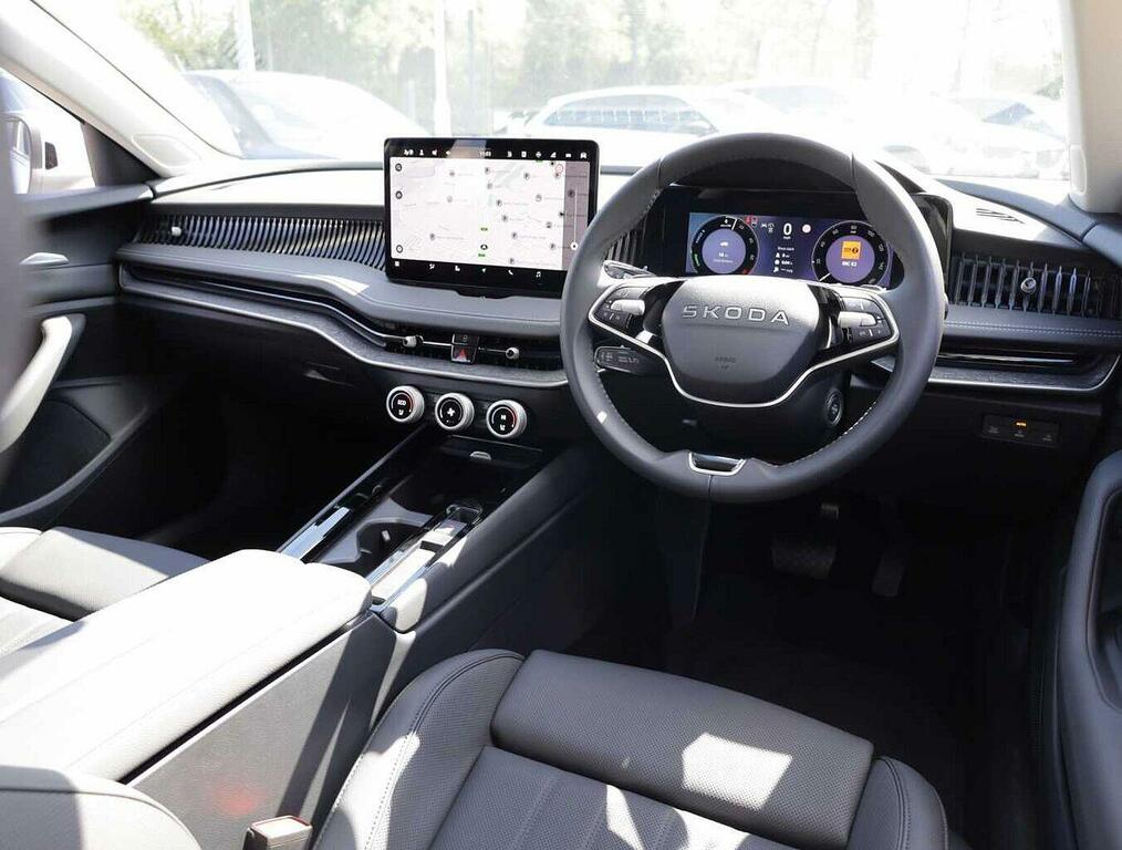 Skoda Superb 1.5 Tsi Iv Se L Dsg White #2