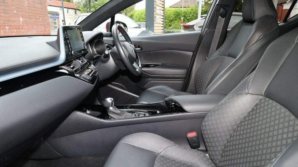 Toyota C-Hr 1.8 Vvt-h Design Cvt Euro 6 Ss Red #5