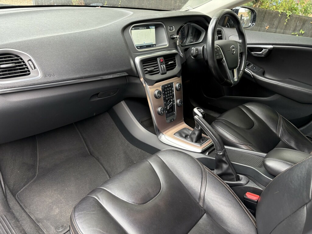 Volvo V40 Cross Country Hatchback 2.0 D2 Lux Euro 6 Ss 20161 Black #8
