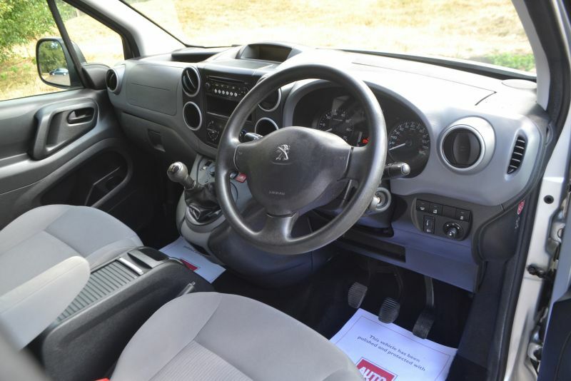 Peugeot Partner 850 S L1 White #9
