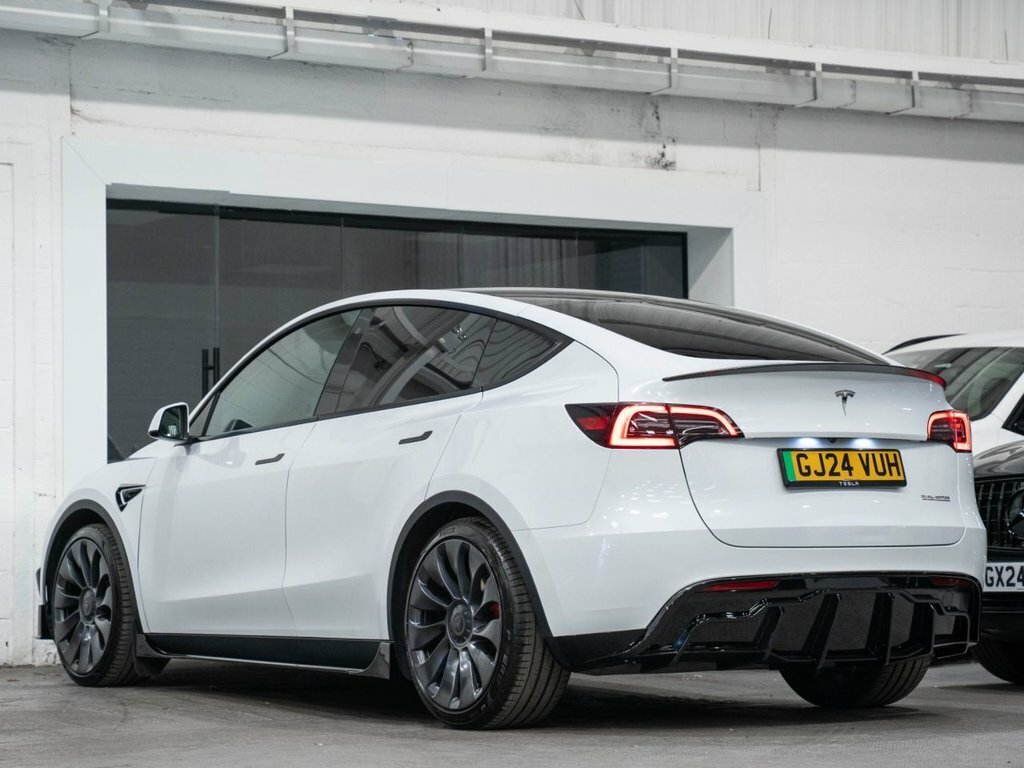 Tesla Model Y Suv GJ24VUH White #4