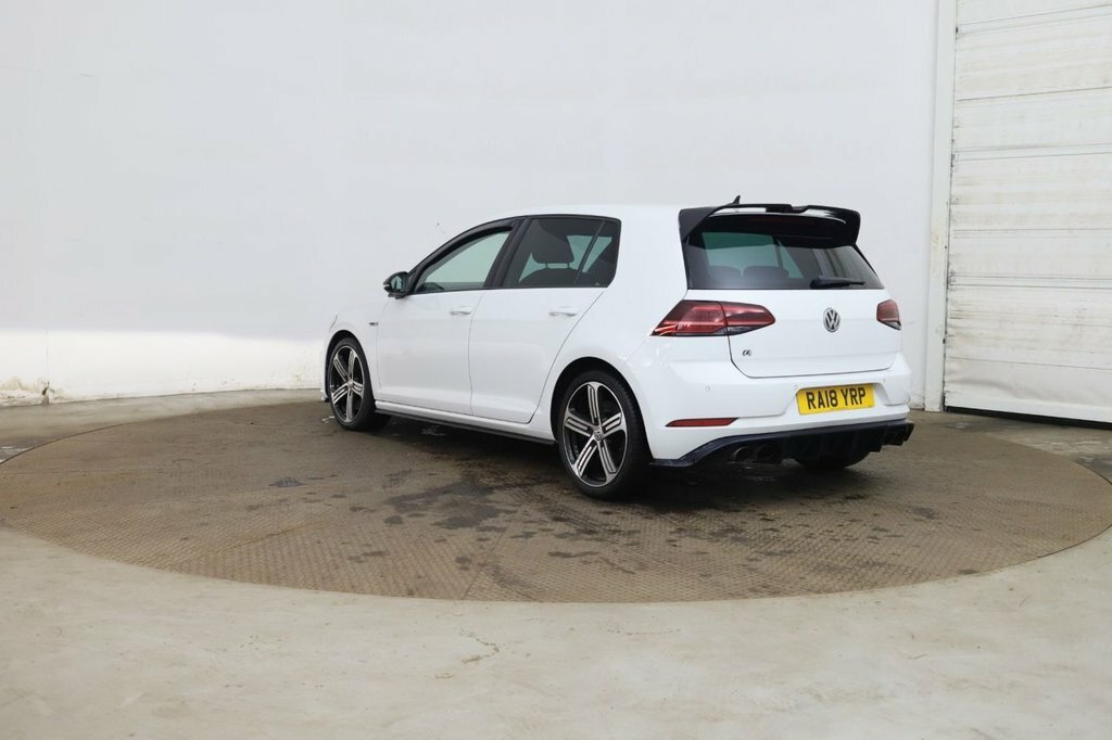 Volkswagen Golf 2L R White #3