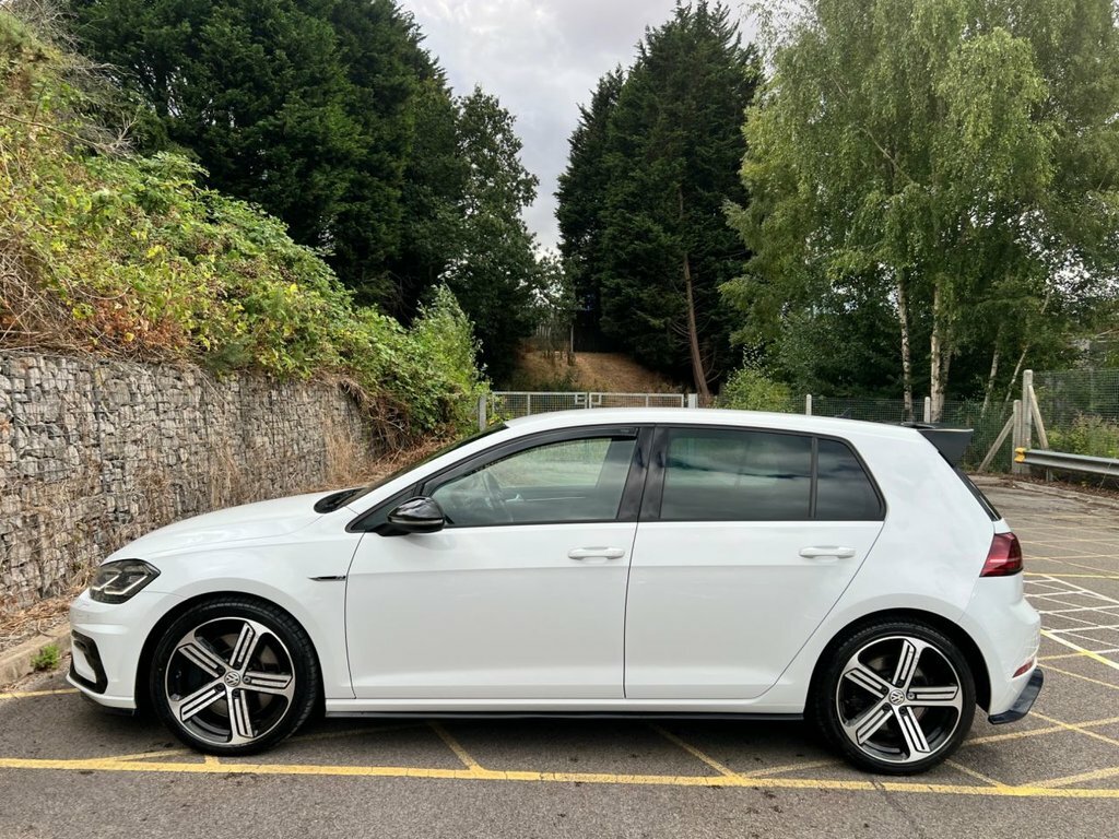 Volkswagen Golf 2L R White #5