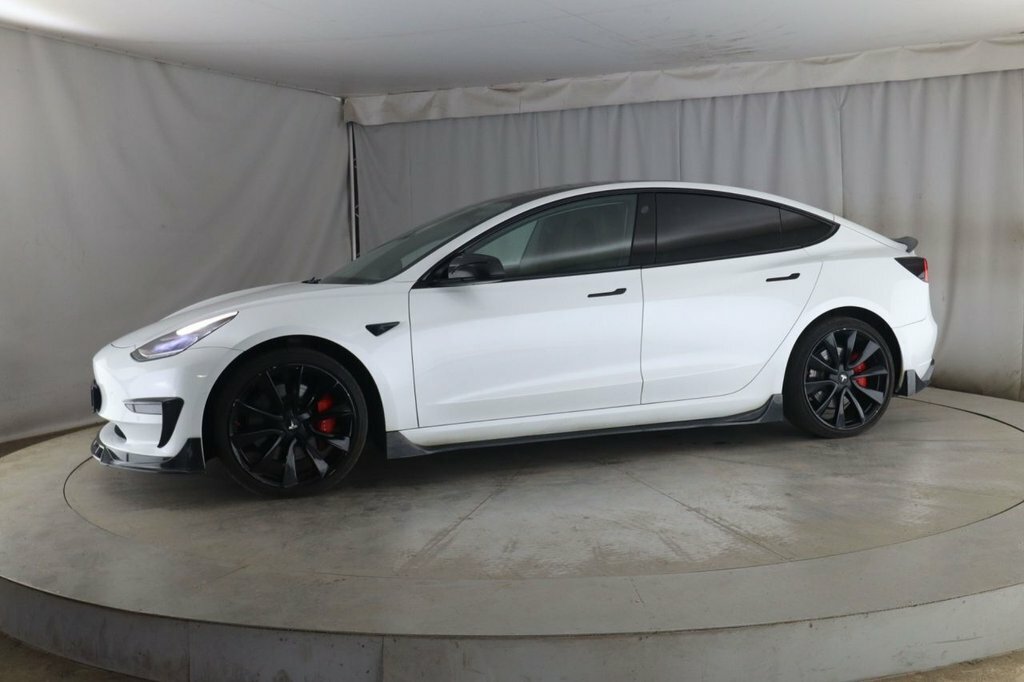 Tesla Model 3 Saloon White