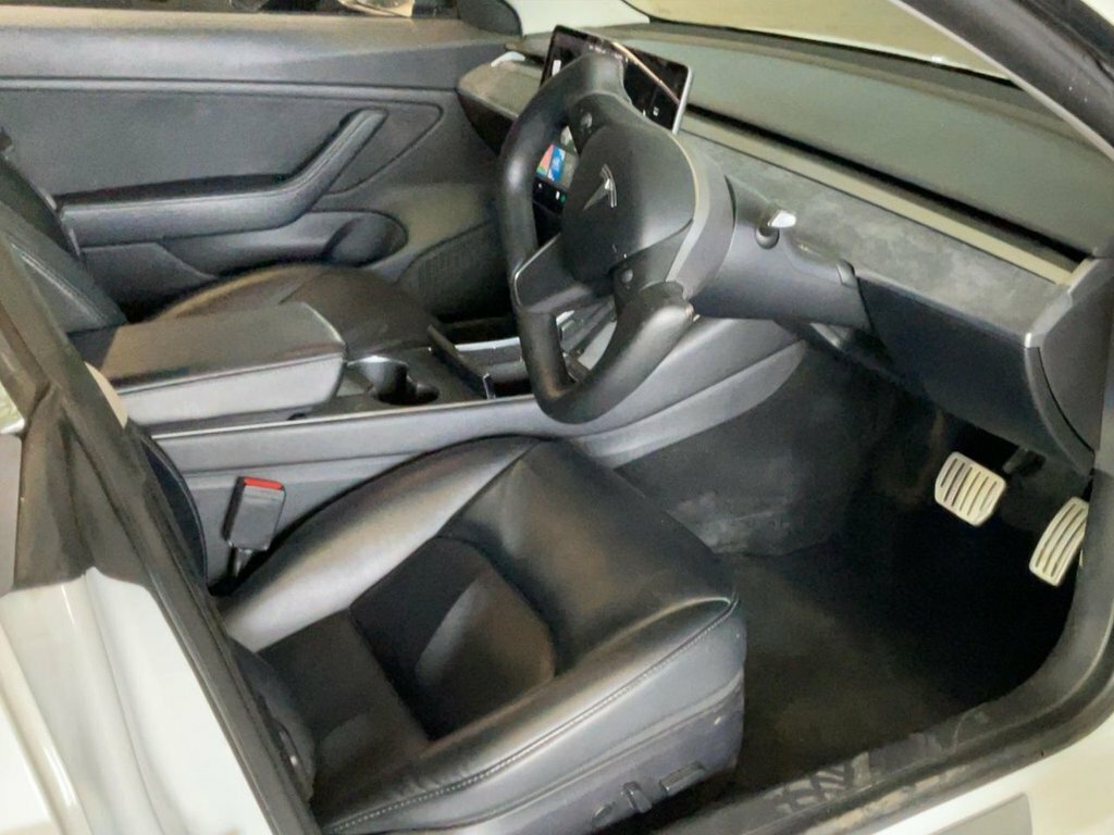 Tesla Model 3 Saloon TT20ADZ White #5