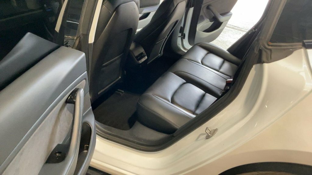 Tesla Model 3 Saloon TT20ADZ White #6