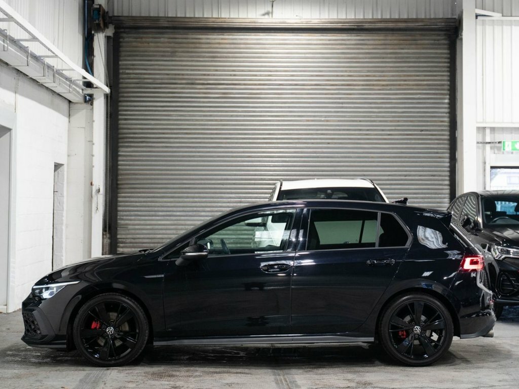 Volkswagen Golf 2L Gtd Black #5